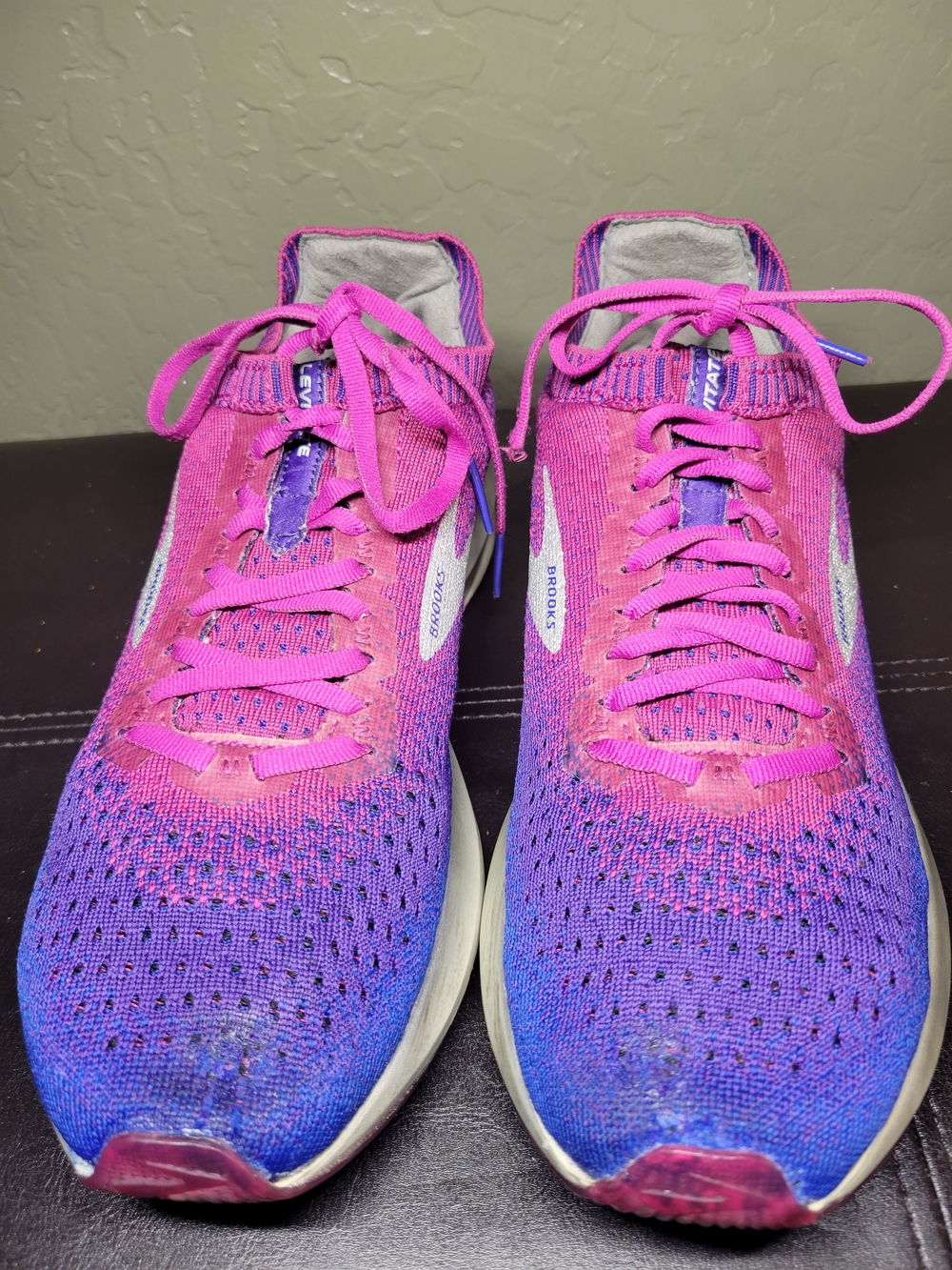 Brooks Levitate 2 Women's Running Sneakers (Style Code: 1202791B520) Size 10B